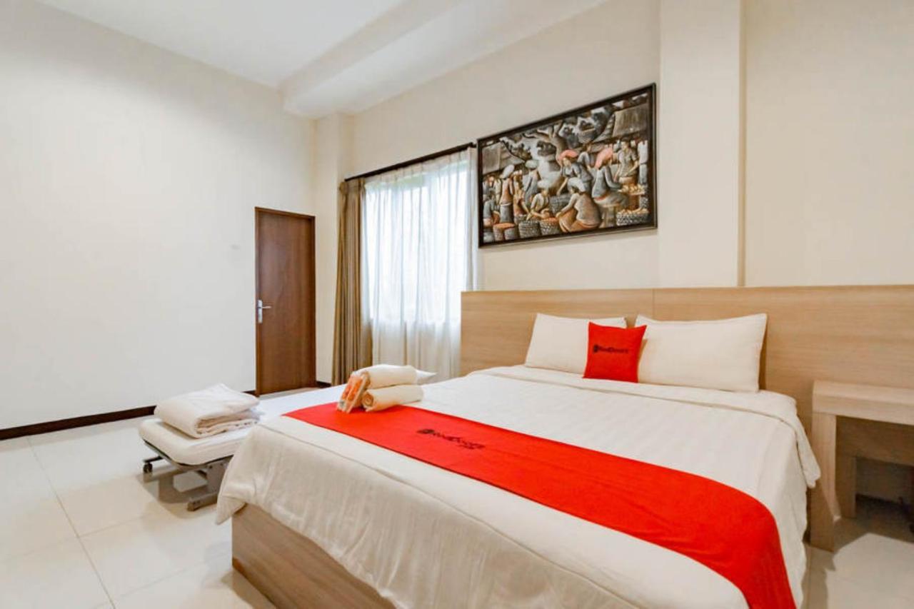 Hotel Reddoorz Near Lembang Park & Zoo 2 Esterno foto