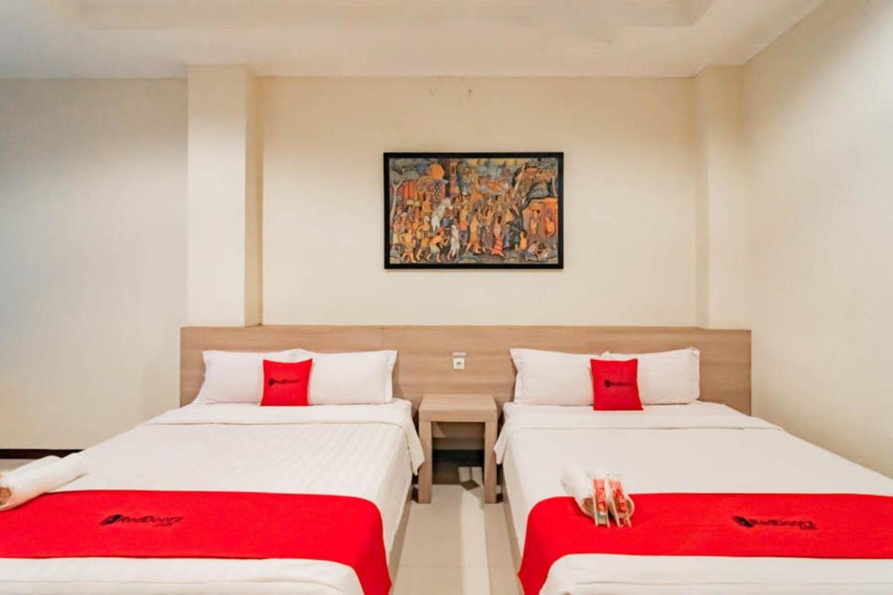 Hotel Reddoorz Near Lembang Park & Zoo 2 Esterno foto