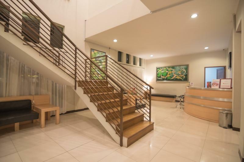 Hotel Reddoorz Near Lembang Park & Zoo 2 Esterno foto